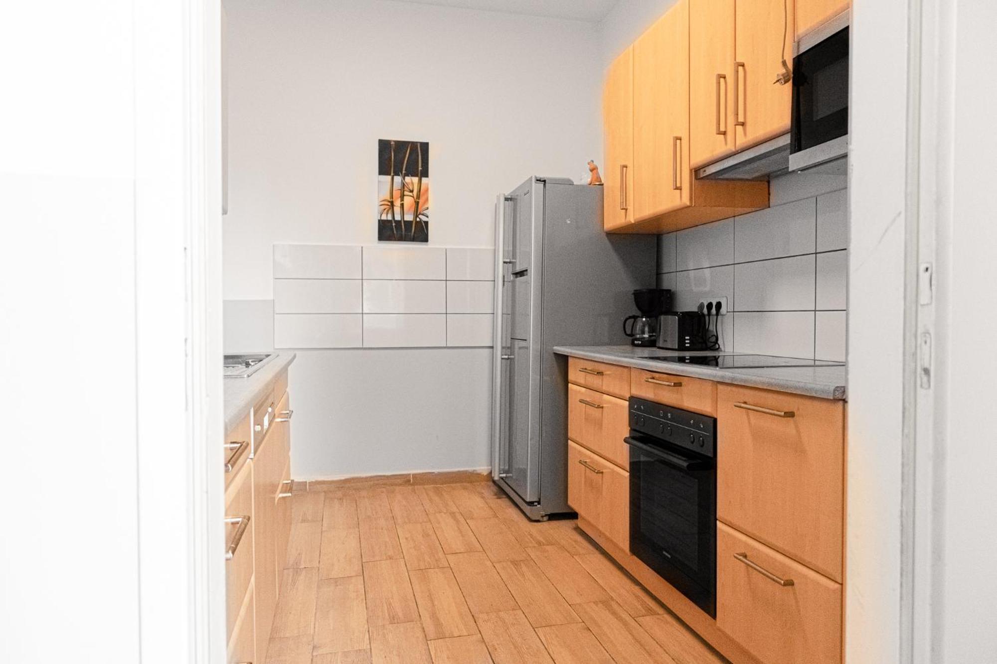 Lovely 2Br Shared Apartment, Enkplatz U3, 15Min To Center Wenen Buitenkant foto