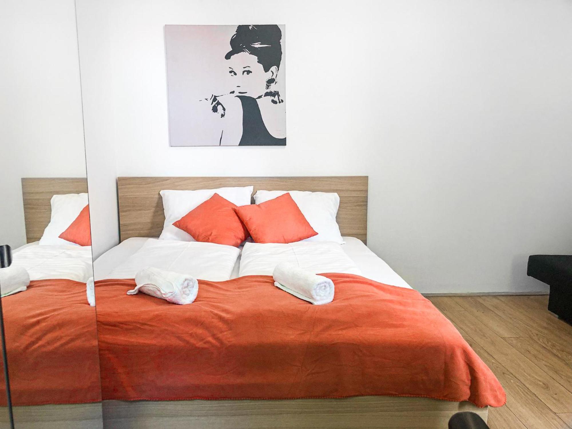 Lovely 2Br Shared Apartment, Enkplatz U3, 15Min To Center Wenen Buitenkant foto