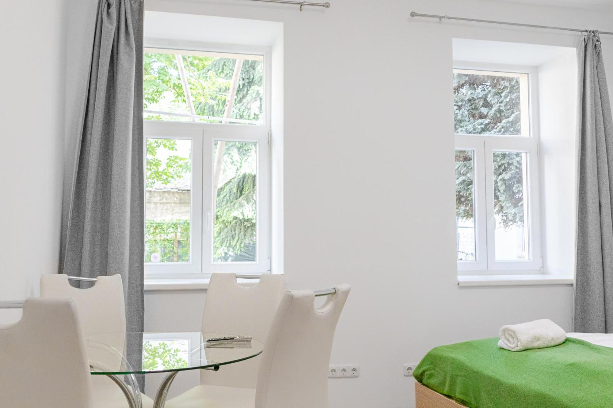 Lovely 2Br Shared Apartment, Enkplatz U3, 15Min To Center Wenen Buitenkant foto