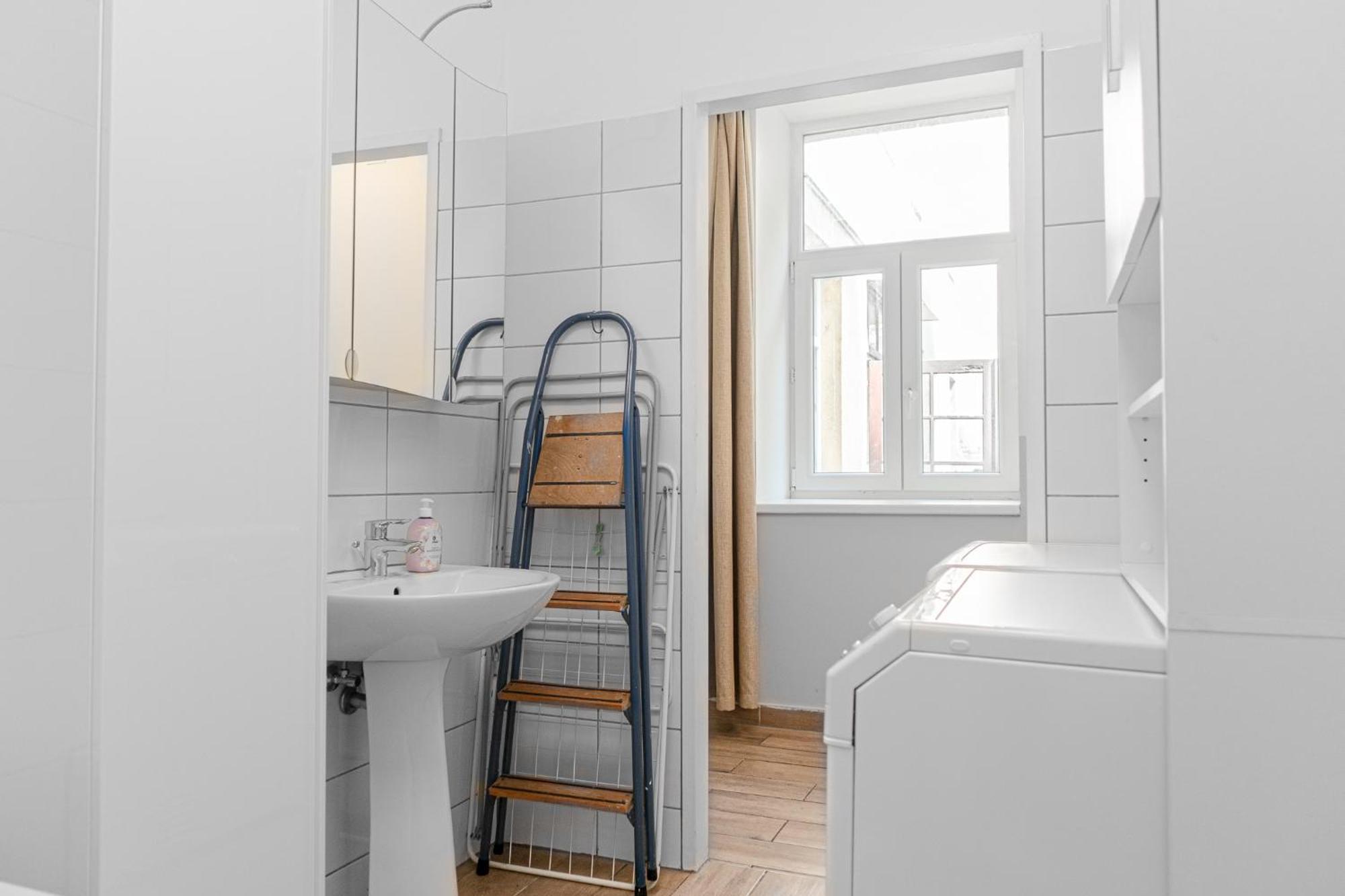 Lovely 2Br Shared Apartment, Enkplatz U3, 15Min To Center Wenen Buitenkant foto